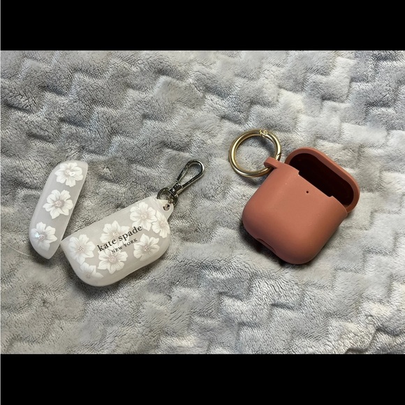 Kate Spade AirPods (3rd generation) Case with Clip - Pink Hollyhock Pattern - Picture 2 of 3